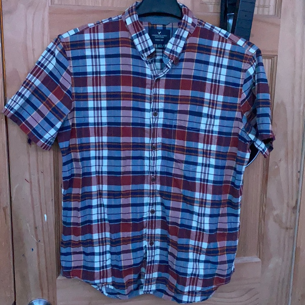 American Eagle men’s short sleeve shirt